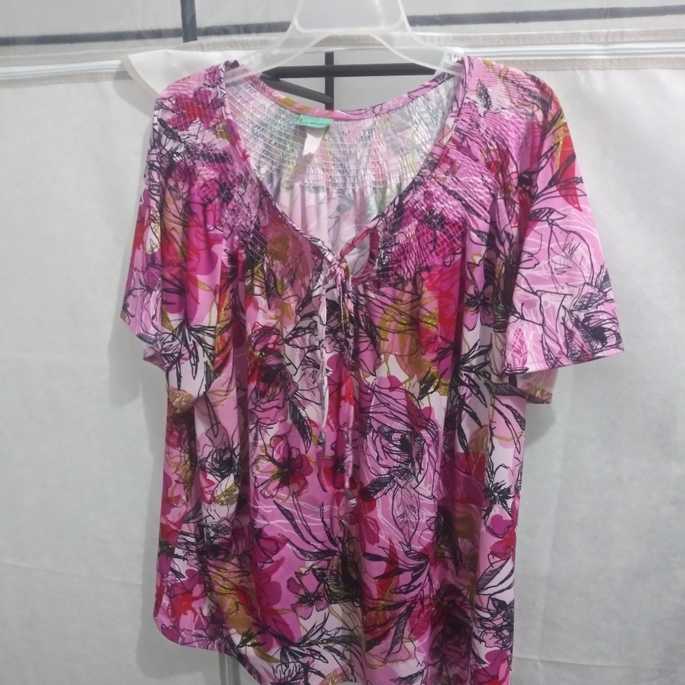 Blouses - Picture 2 of 2
